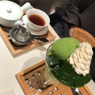 Green tea dessert